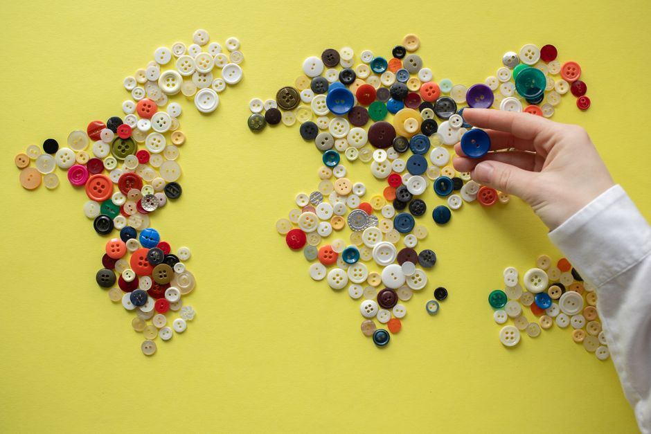 Button Garland from recycled paper — diy-creativity · Crafts
