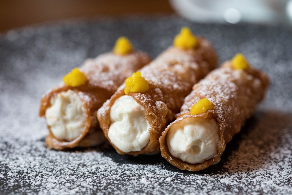 Mini Cannoli Cups for pretty dessert spread — food · Desserts