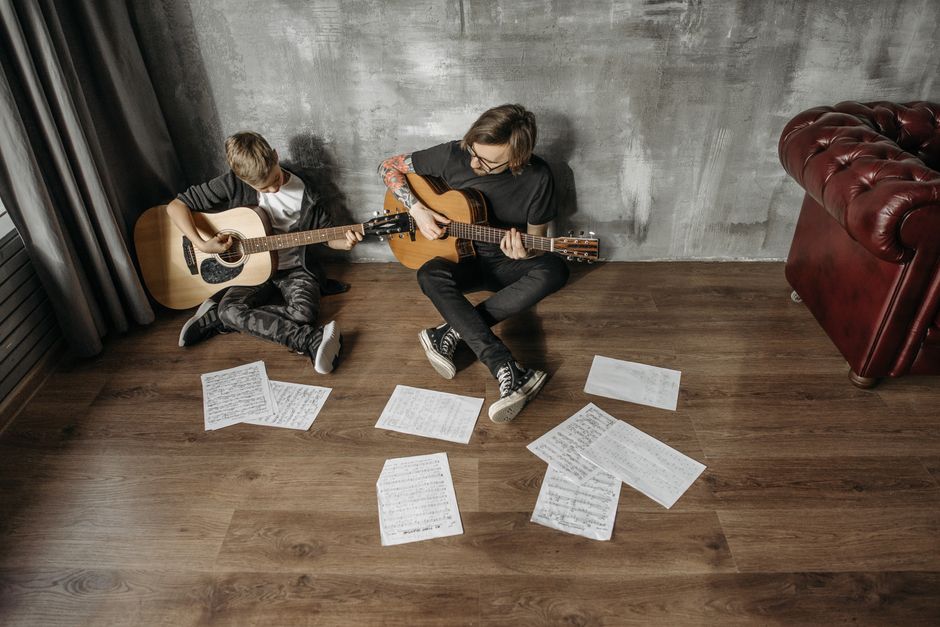 Beginner Guitar when you want to reconnect — lifestyle · Hobbies