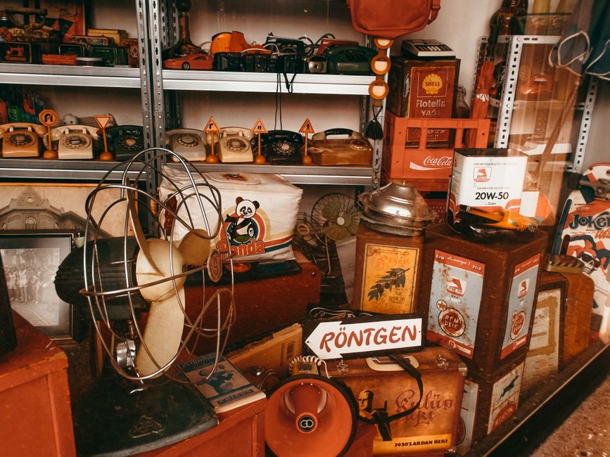 Used-Market Search for a clutter-free desktop — smart-life · Money-Saving Ideas