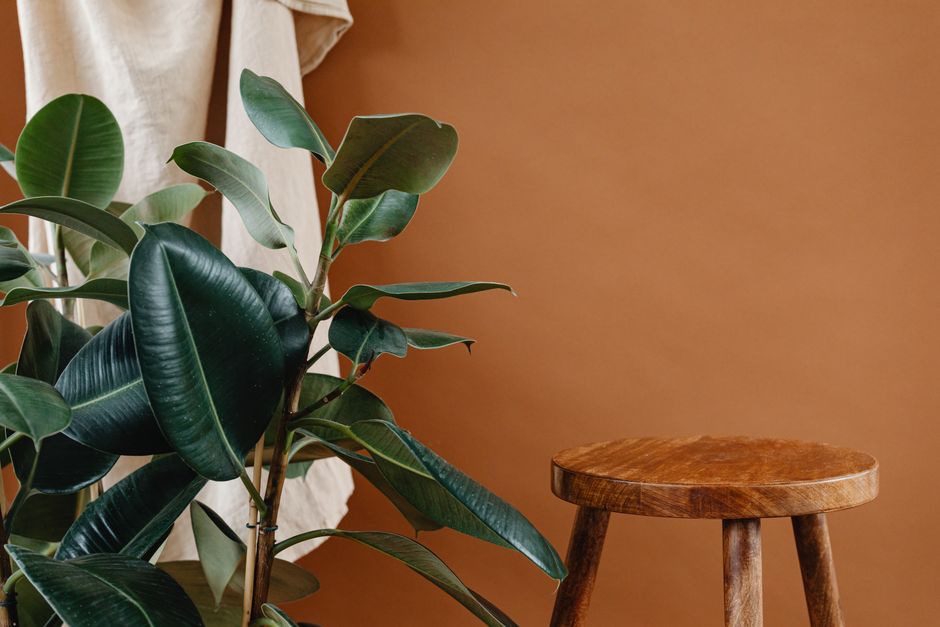 Stenciled Stool with removable hardware — home · DIY