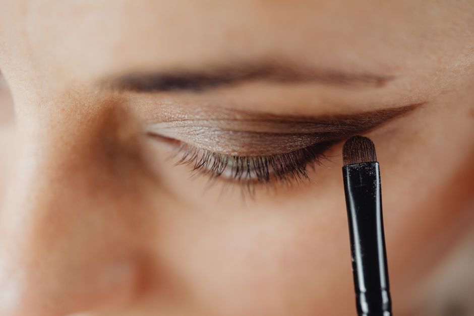 Soft Brown Liner for a low-pressure meetup — lifestyle · Beauty