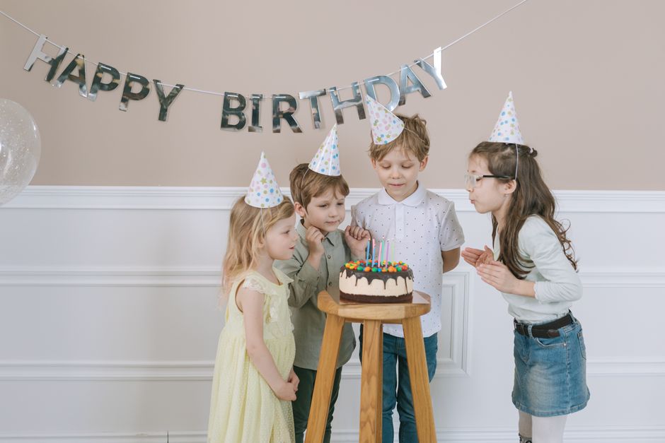 Birthday Scavenger Hunt for a photo-friendly table — celebrations · Birthdays