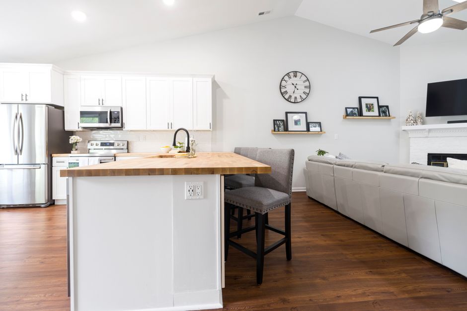 Island Styling with a practical focal point — home · Kitchens