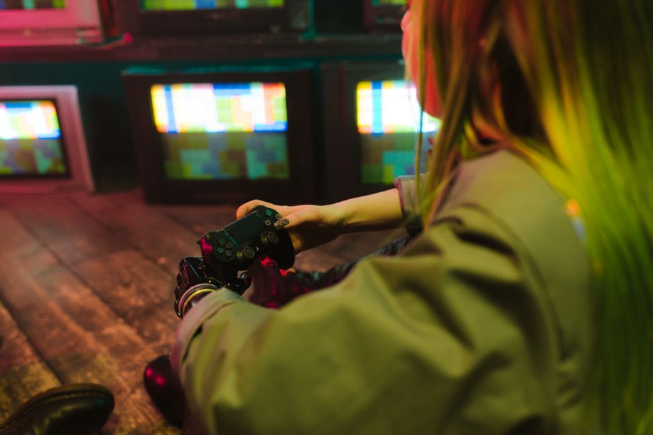 21 game-night movies & tv twists worth trying