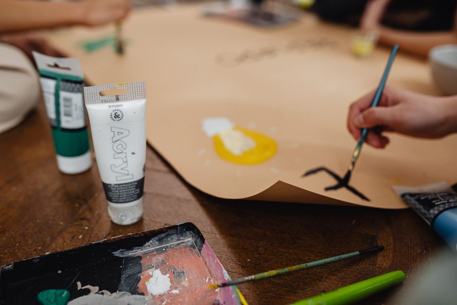 23 paper art & painting projects with clever little details