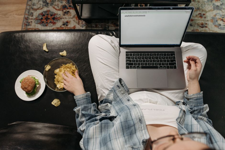 Mindful Snack with a simple journaling cue — wellness · Mindfulness