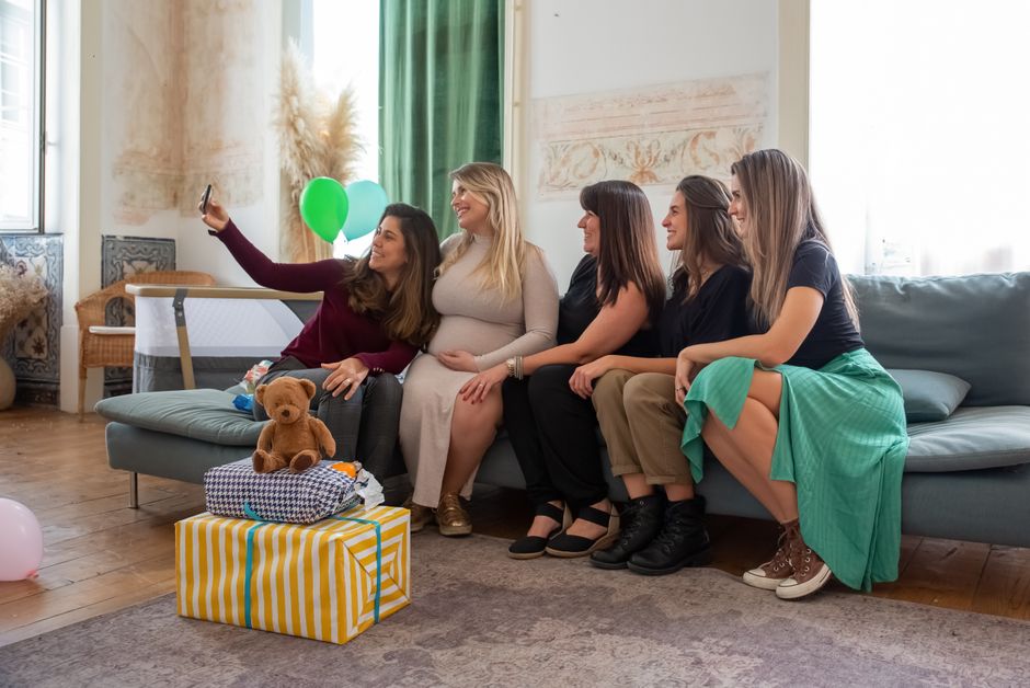 Baby-Photo Guessing Game around a meaningful toast — celebrations · Baby Showers