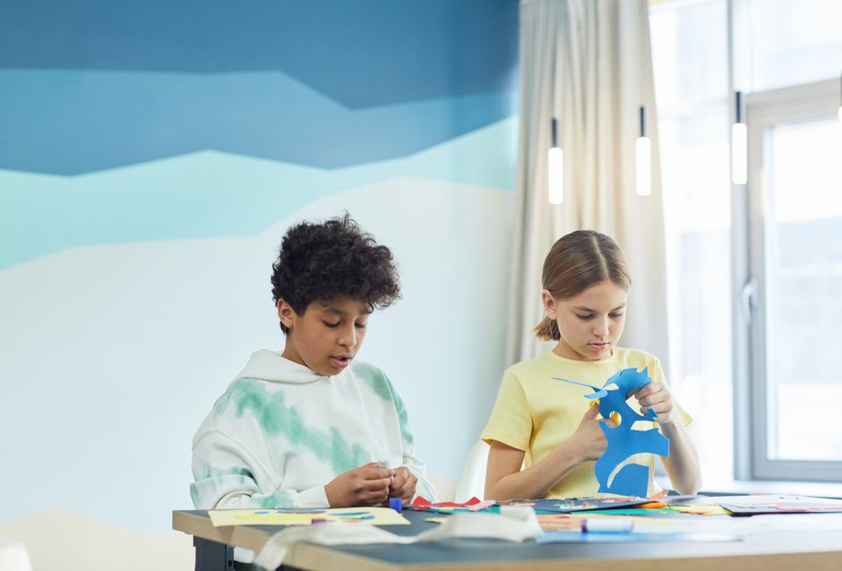 Cut-Paper Portrait for learning new technique — diy-creativity · Paper Crafts