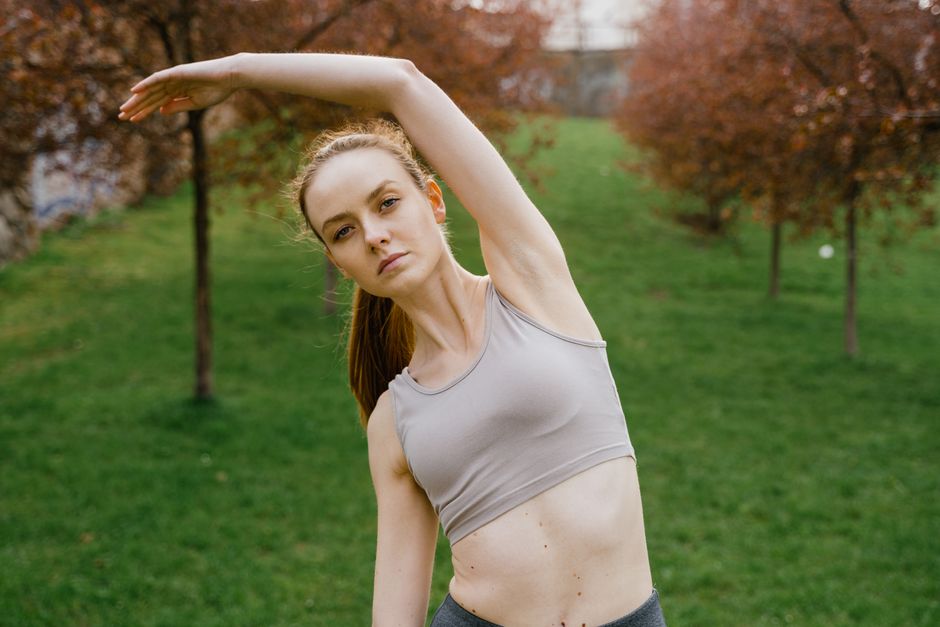 Five-Minute Stretch for a thoughtful weekend — lifestyle · Self-Care