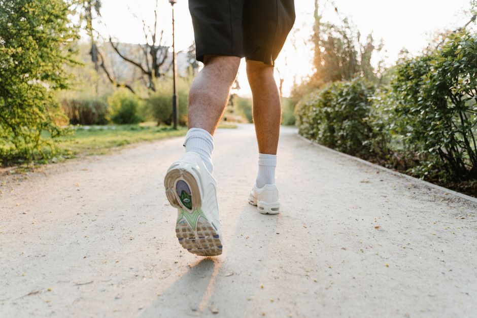 Walking Intervals with a calming scent — wellness · Fitness