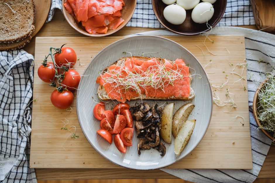 Smoked salmon and bagel board