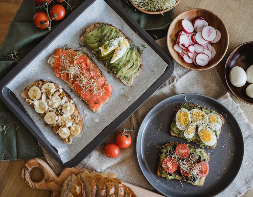 Pesto Salmon Tray for a lighter plate — food · Dinner Ideas