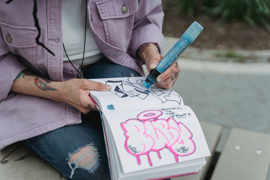 Pocket-Sized Art Book for a small creative corner — diy-creativity · Creative Projects