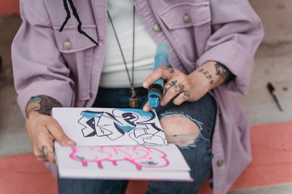 Urban Sketchbook for a screen-light evening — lifestyle · Hobbies