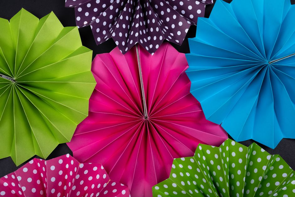 Paper Rosette Garland for a keepsake project — diy-creativity · Paper Crafts