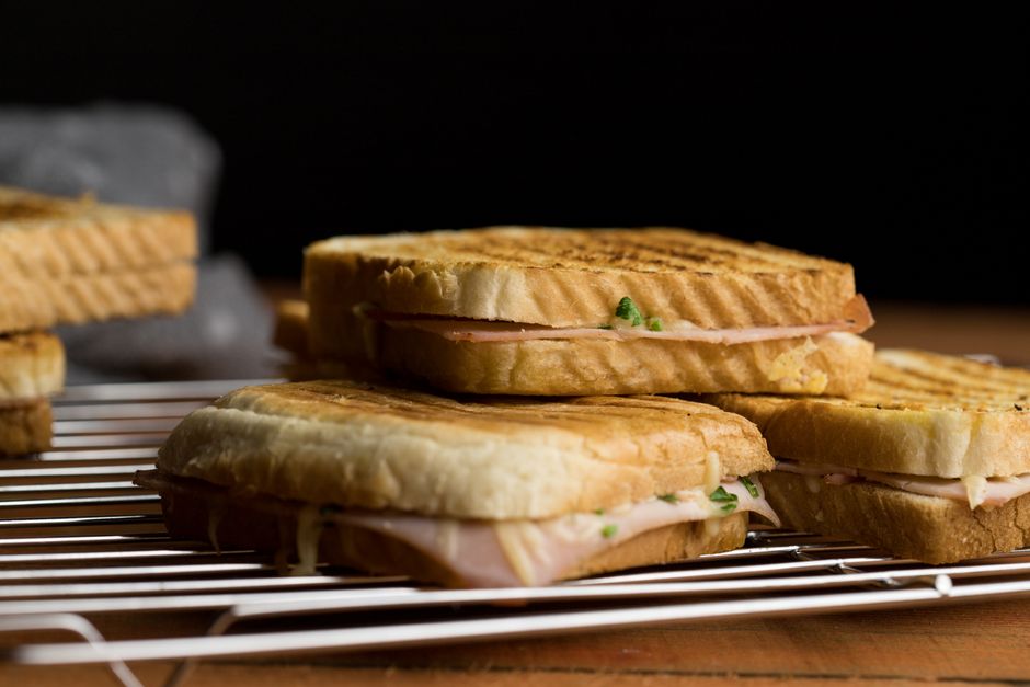 Leftover Sandwich Bar with a low-stress setup — celebrations · Thanksgiving