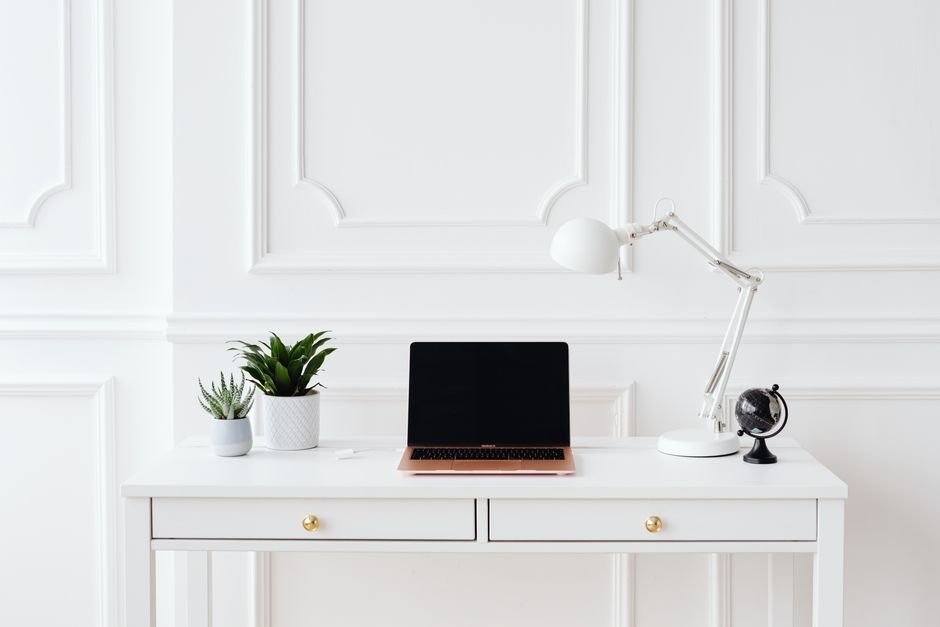 Desk Reset when you need a confidence lift — lifestyle · Productivity