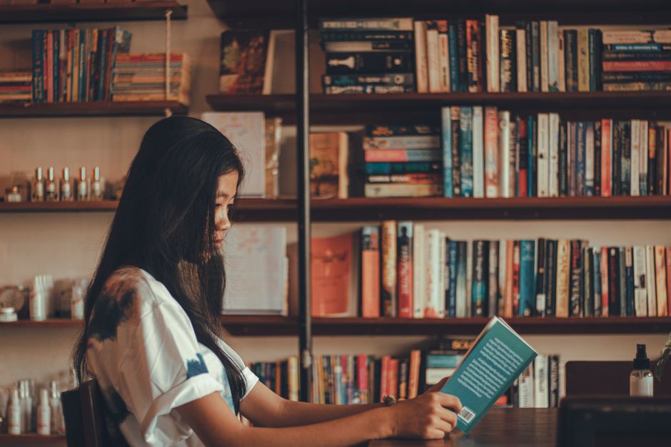 Bookstore First Date for a better work-life boundary — lifestyle · Dating