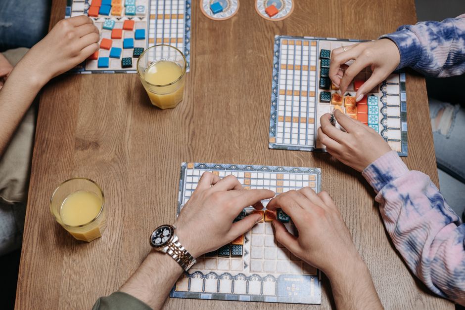 Board-Game Evening for a calmer Sunday — lifestyle · Social Life
