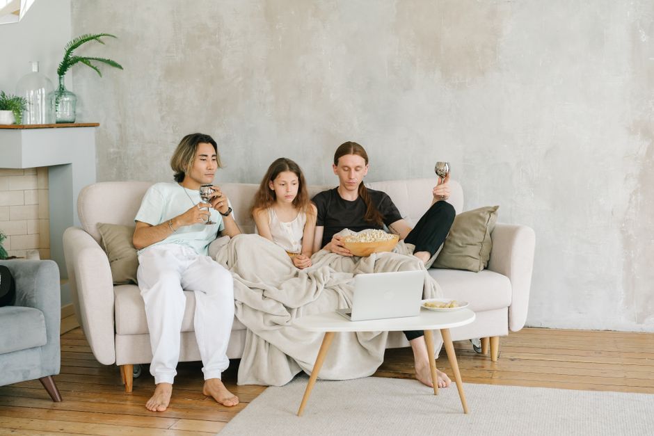 Comfort Sitcom Marathon with an audience-participation moment — entertainment · Movies & TV