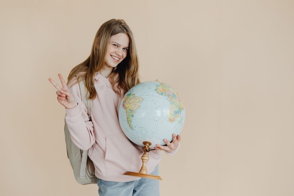 Travel Geography Round for an after-dinner plan — entertainment · Trivia