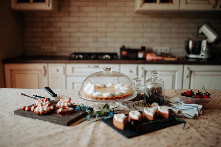 Dessert Crawl for a solo afternoon — lifestyle · Dating