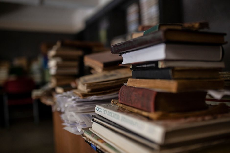 Book Stack with a soft curved silhouette — home · Living Rooms