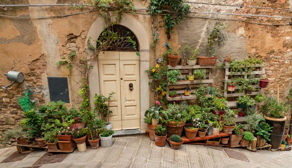 20 Front-Door Greenery ideas for a signature celebration detail