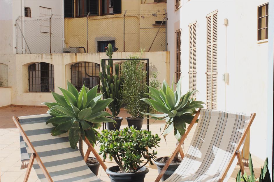 renter-friendly garden & outdoor details that look intentional using mixed wood tones — home · Garden & Outdoor