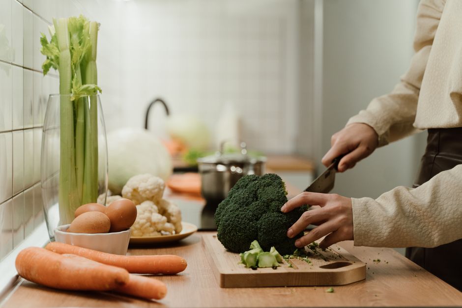 Meal-Prep Hour with a hydration cue — wellness · Healthy Lifestyle
