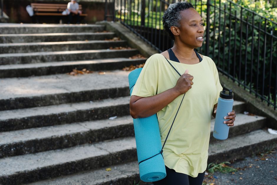 mindful walking & outdoor pauses for better evening energy — wellness · Walking & Outdoor