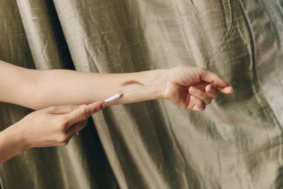 Soft Brown Liner with a small budget — lifestyle · Beauty
