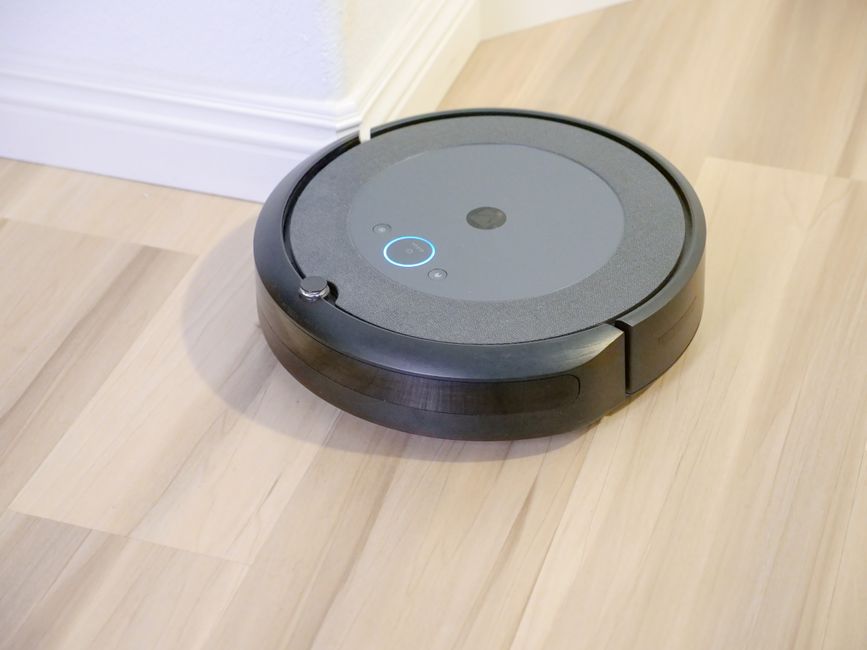 21 Robot Vacuum ideas for a useful desk upgrade