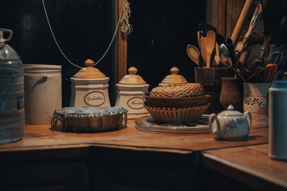 Evening Kitchen Reset with a simple journaling cue — wellness · Healthy Habits