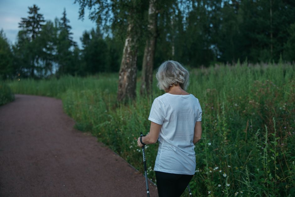 gentle walking & outdoor routines with a mindful breathing pattern — wellness · Walking & Outdoor