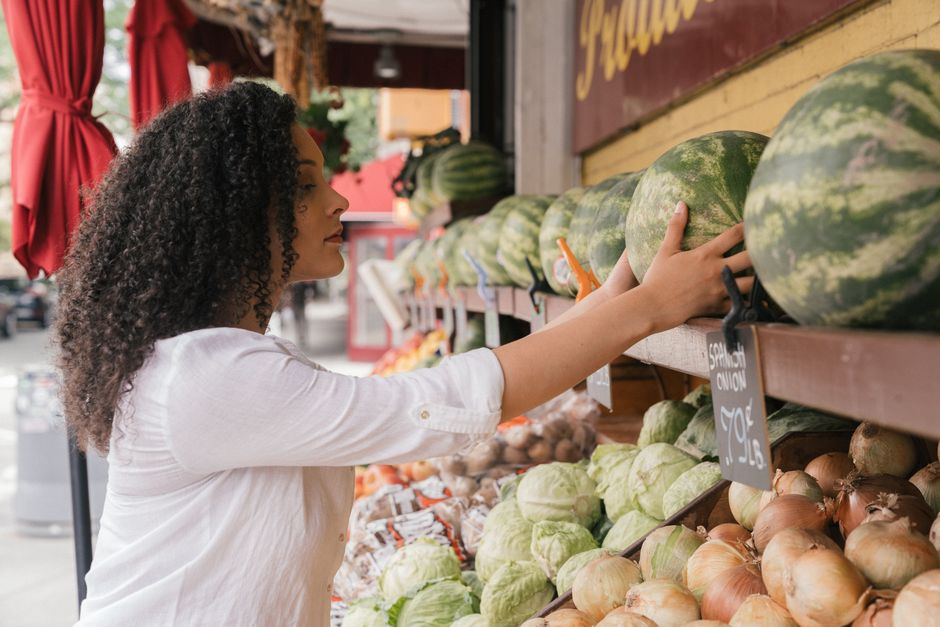 Browse A Local Market with a scenic picnic — travel · Things to Do