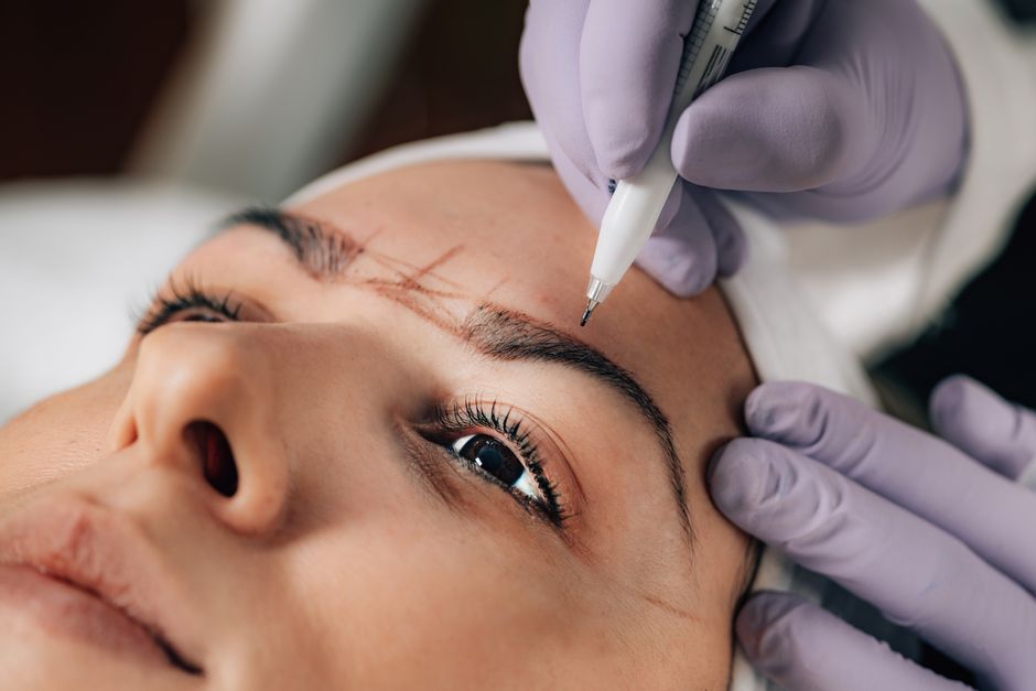 Simple Brow Shaping for a more intentional morning — lifestyle · Beauty