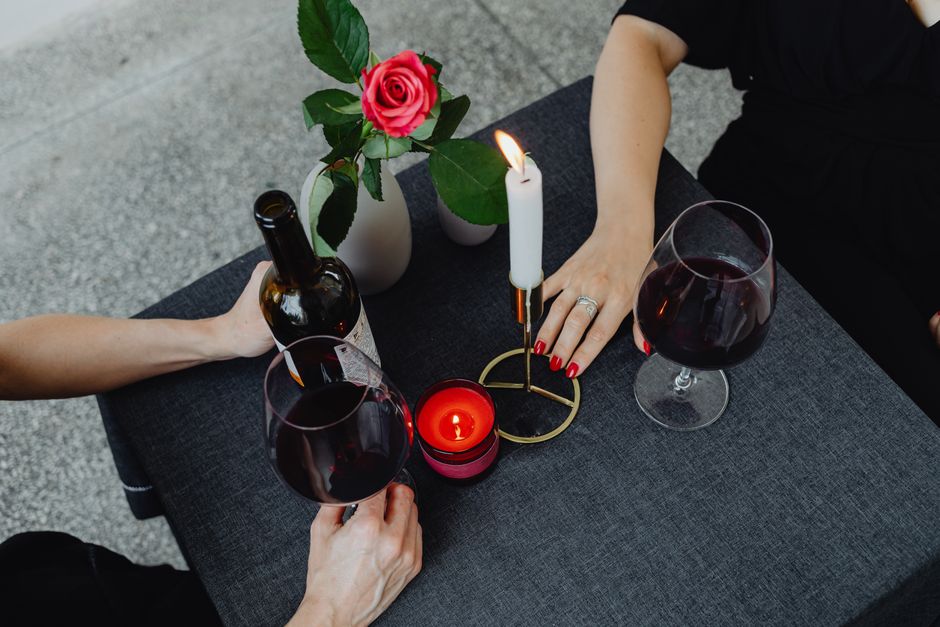 table valentine's day for a daytime celebration — celebrations · Valentine's Day