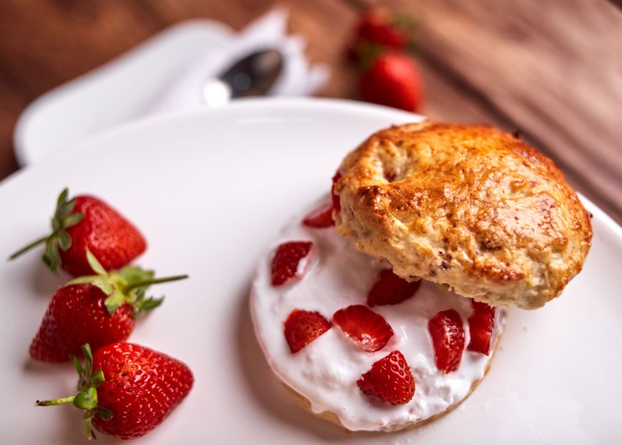 Strawberry Shortcake Bites with toasted coconut — food · Desserts