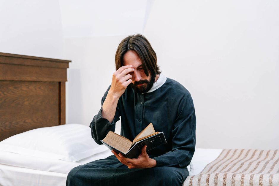 Reading-Before-Bed Ritual during a quiet evening — wellness · Sleep
