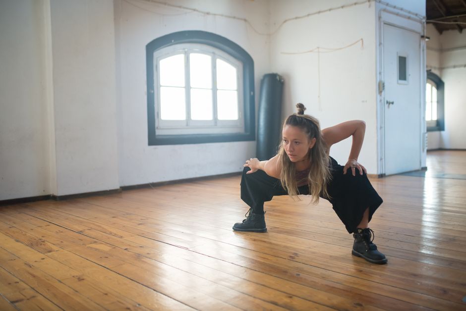 Mobility Flow during a quiet evening — wellness · Fitness