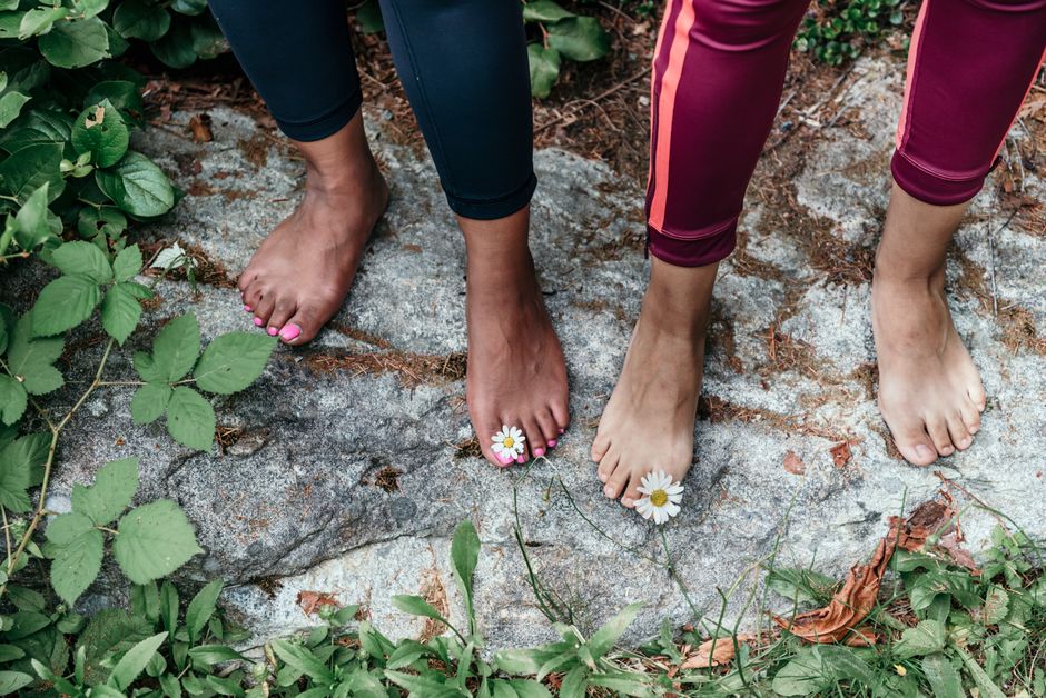 mindful walking & outdoor pauses for a recovery day — wellness · Walking & Outdoor