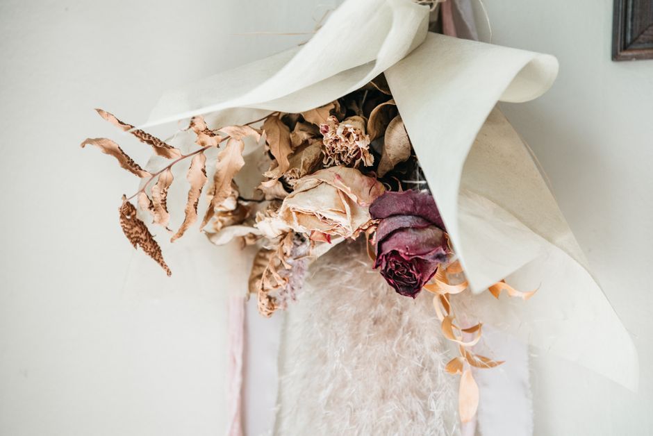 Dried Flower Mobile with a gallery-worthy finish — diy-creativity · Handmade Decor