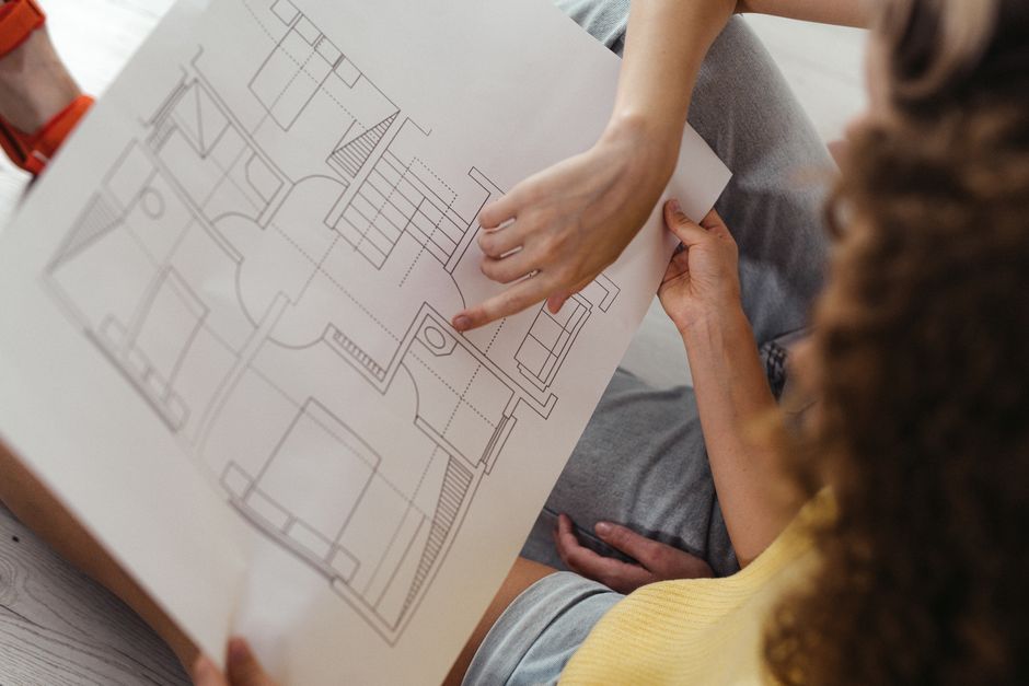 Home Design Quiz around a living-room setup — entertainment · Trivia