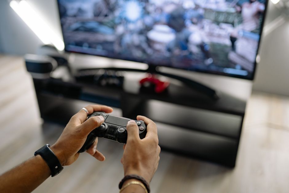 game-night movies & tv twists worth trying for a casual first date — entertainment · Movies & TV
