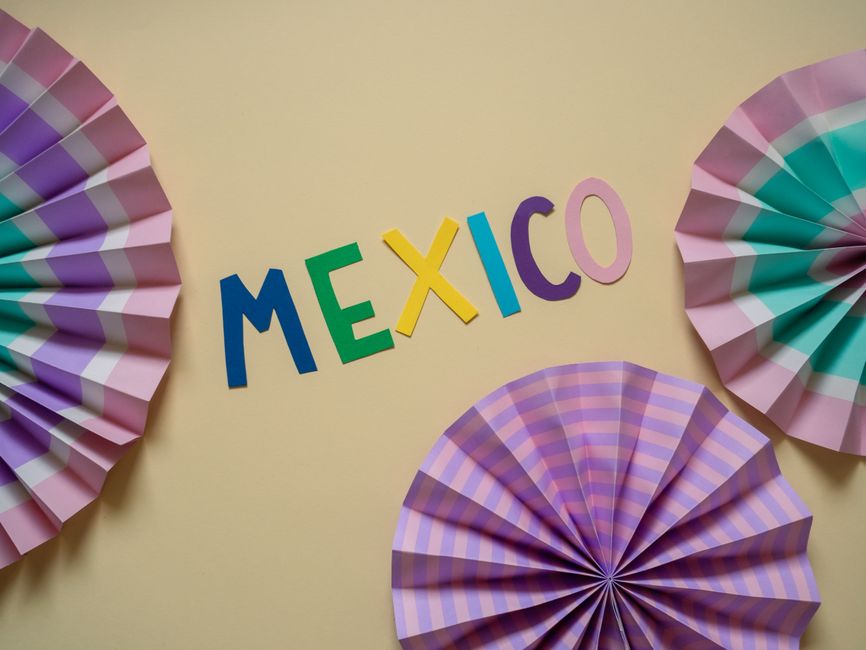 Paper Rosette Garland for accordion card beginners — diy-creativity · Paper Crafts