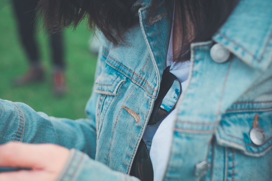 Denim-On-Denim Look before a meaningful conversation — lifestyle · Fashion