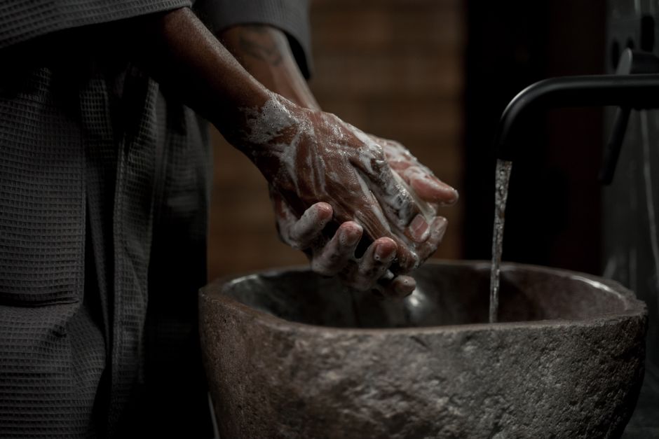 Hand-Care Ritual with a little adventure — lifestyle · Self-Care