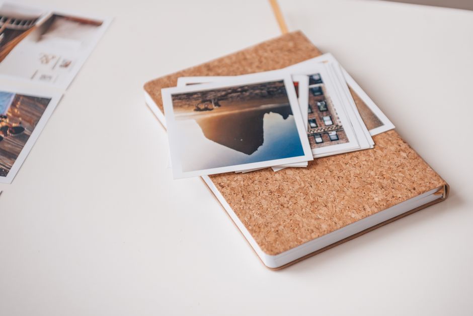 Monthly Photo Journal using fabric scraps — diy-creativity · Journaling